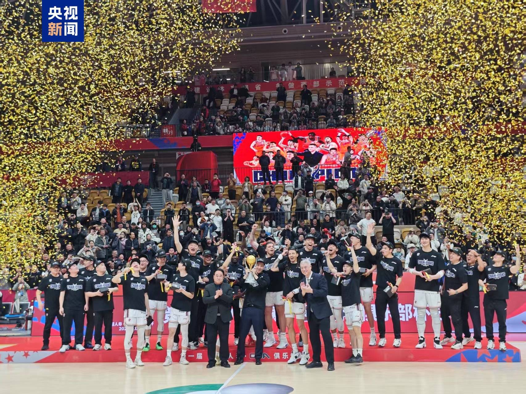 关于激烈角逐！顶级球队争夺联赛冠军的信息